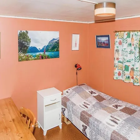 2 Bedroom Lovely In *