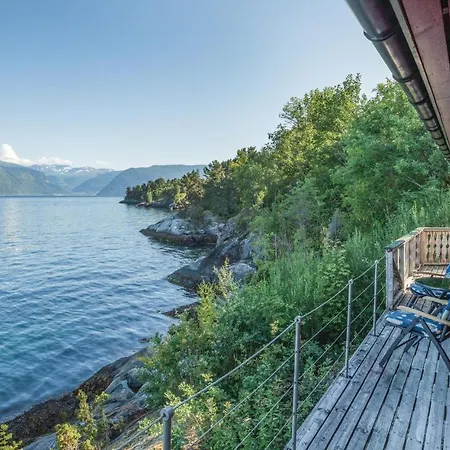 Hébergement de vacances 2 Bedroom Lovely In *
