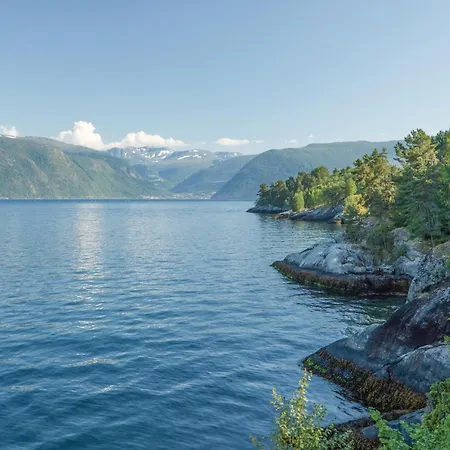 2 Bedroom Lovely In Hébergement de vacances *